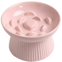 Le Serveta ceramic slow feeder cat bowl pink close-up promotes slower eating and calmer meals.