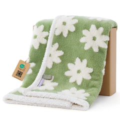 LE SURE waterproof puppy blanket with cloud 3D texture offering cozy warmth for small dogs.