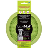 LickiMat UFO con cazador de comida evita goteos durante la merienda.
