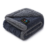Luciphia Waterproof Pet Blanket close-up shows fleece and sherpa for cozy warmth.