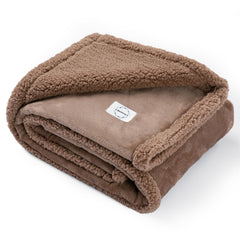 Maidewow dog blanket waterproof inner lining prevents moisture seeping through to cushions.