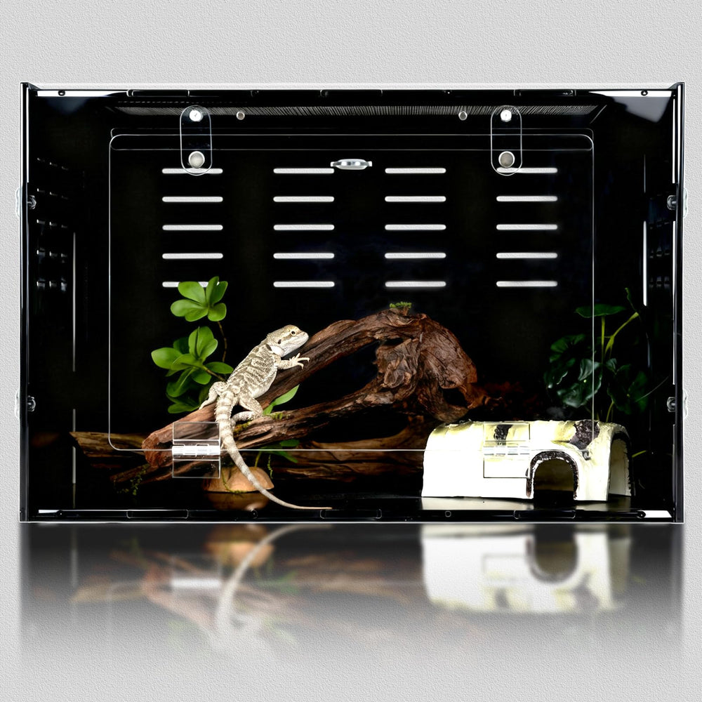 maiyuolg 10gal tank front view shows light-blocking design for stable temperatures