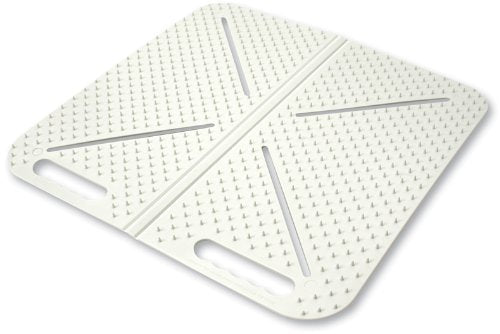 MAMMOTH X-Mat foldable training mat in 18-inch size promotes pet training and furniture protection