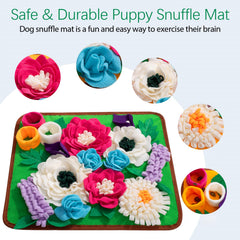 Meilzer Snuffle Mat carry-strap view demonstrates easy transport and secure setup.
