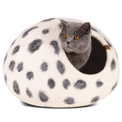 MEOWFIA Cat Cave Snow Leopard wool closeup for cozy hideaway