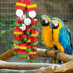 MEWTOGO parrot toy hanging design attracts attention and promotes interactive play.