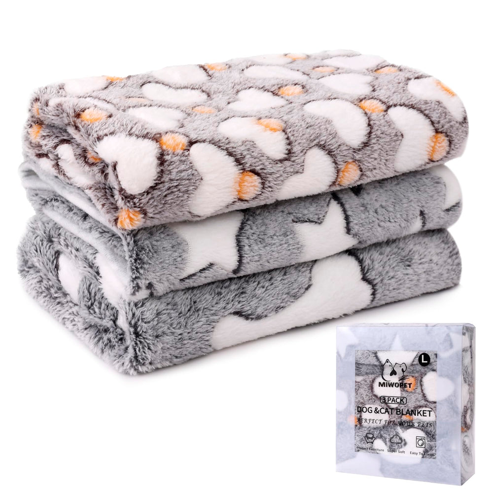 MIWOPET 3Pack Pet Blanket Star design keeps pets warm and cozy.