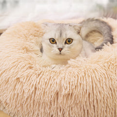 Nisrada cat bed on home floor demonstrates everyday comfort.