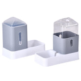 Noa Store automatic pet water dispenser pour demonstrates steady hydration for pets.