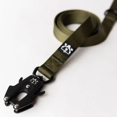 O.G.B. Tactical leash with quick-release clip for secure control during outdoor walks.