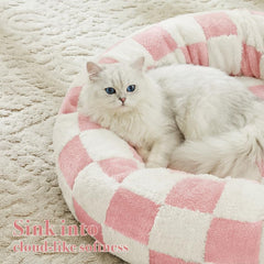 Ohocut checkered bed round pink 30in for larger pets or shared spaces.
