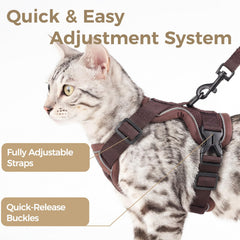 Pangdi leash-set provides easy control to keep your cat close during outings.