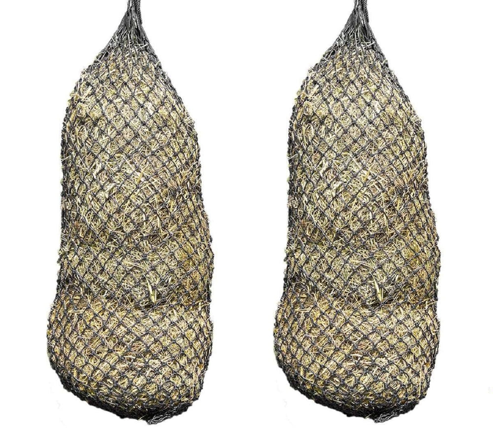 Paris Tack hay net 56-inch in use slows feeding for better digestion and reduced waste.