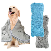 Patas Lague absorbent dog towel front view shows quick-dry performance after a bath.
