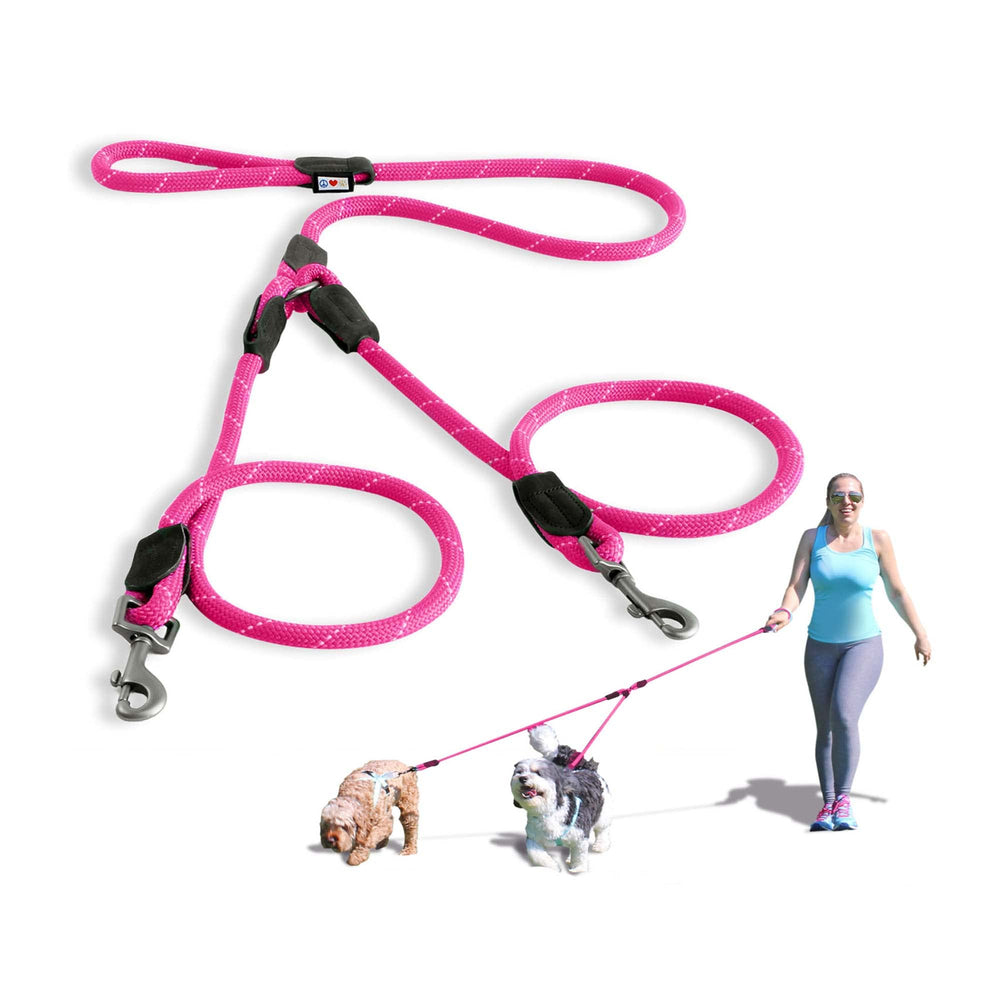 Pawtitas double leash for two dogs shows synchronized walking with a 6ft reach.