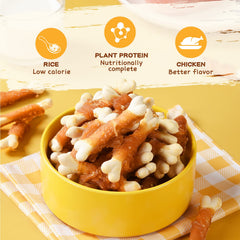 PAWUP-bone-shaped-chew-easy-hold shows steady, controlled chewing.
