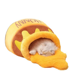 PECHVINO Honey Pot Cat Bed close-up cushion for plush comfort