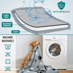 PetAmi dog blanket fits cats and dogs of various sizes for versatility.