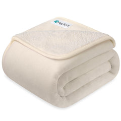 PetAmi waterproof dog blanket front view protects furniture from spills.