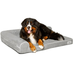 PetFusion BetterLounge water-resistant outer cover keeps fur clean and durable.