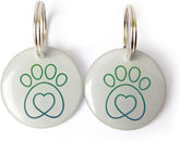 PETQUALITY Show That Love microchip-key-fob-entry enables exclusive cat access.