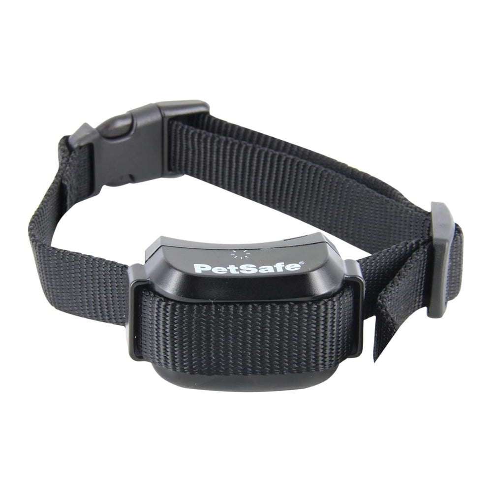 PetSafe YardMax collar close-up demonstrates durable build for reliable containment.