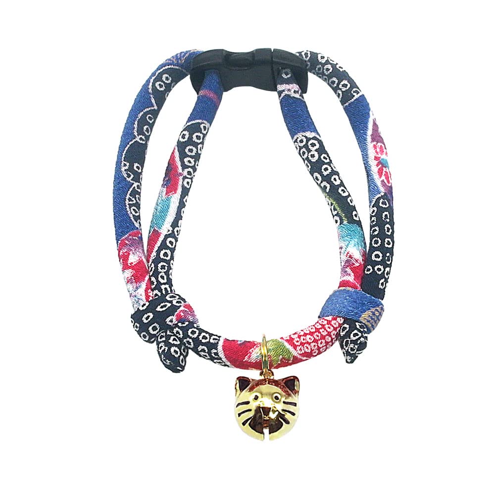 PetSoKoo cat collar with kitty face bell for easy ID and playful style