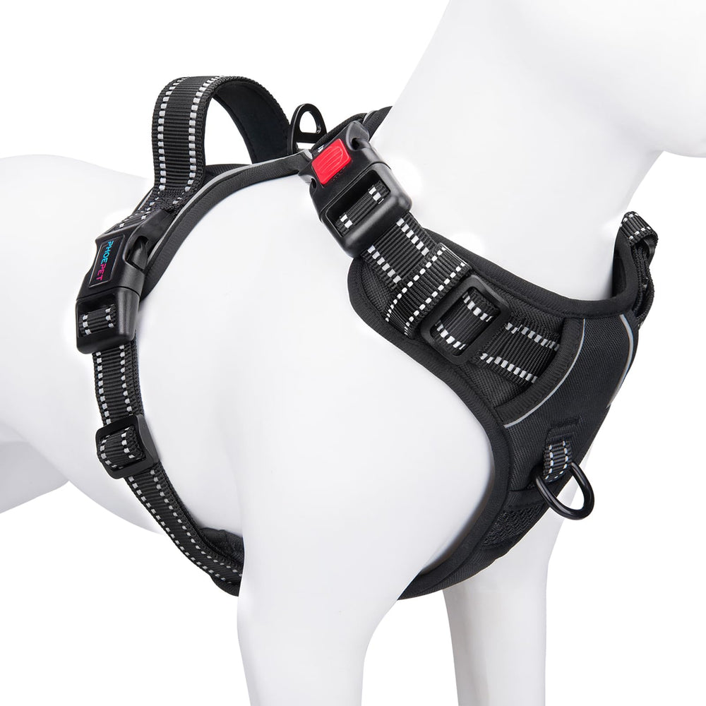 PHOEPET No Pull harness front clip aids gentle walking and reduces pulling.