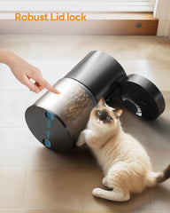 POOEKEN Cat Feeder meal-scheduling graphic explains up to six meals.