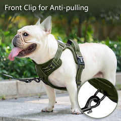 PoyPet No Pull Harness padded handle offers quick grab for emergencies and assistance.