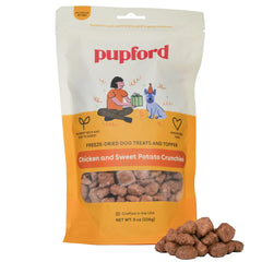 Pupford Crunchies chicken sweet potato bag close-up for wholesome training rewards.