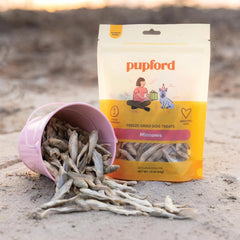 Pupford Minnows closeup highlights omega-3 content for healthy skin and coat.