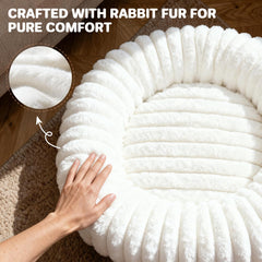 QOKO self-warming bed features non-slip bottom to stay put on any floor.