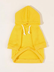QWINEE Basic hoodie stretchy fabric closeup emphasizes warmth and flexibility.