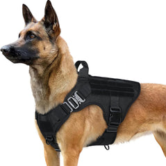 Rabbitgoo tactical dog harness front clip enables no-pull training and control.