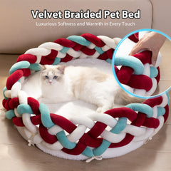 Razyzil donut support design head and neck alignment for snug naps.