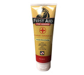 Redmond First Aid hydrated clay applied to a horse sore for gentle relief