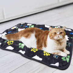 Rezutan blanket sofa-use shows versatile pet protection in living spaces