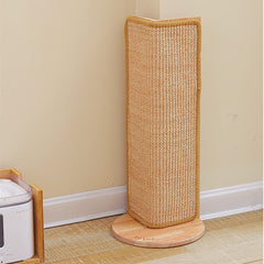 SHENGOCASE natural wood base with woven sisal pad highlights durable, eco-friendly scratching solution.