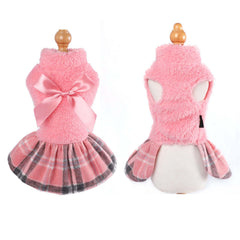 Shifenmei winter collection showcases versatile outfits for indoor and outdoor wear.