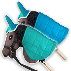 SKIPPI reversible blanket mint blue front view on hobby horse for quick styling change