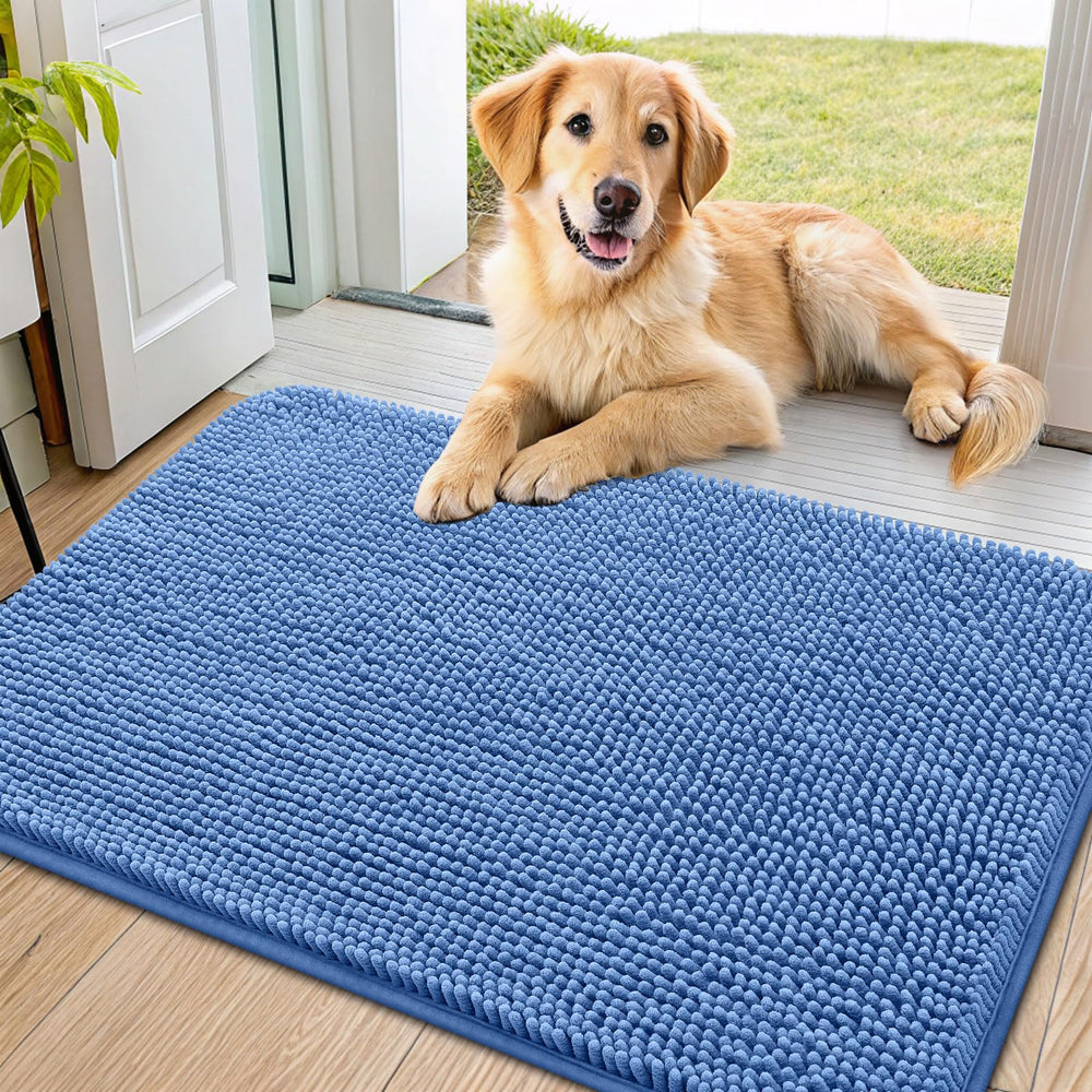 Smiry dog door mat shows muddy paws, absorbing moisture to keep floors cleaner.