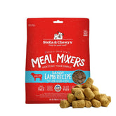 Stella & Chewy's ingredient pack highlights 95% grass-fed lamb and organs for protein-rich nutrition.