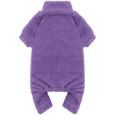 Pijama Stpiatue de peluche con cuello alto para calor suave.