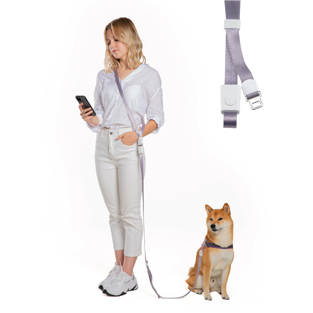 SVD.PET 4-in-1 crossbody leash worn for hands-free walking and multitasking.