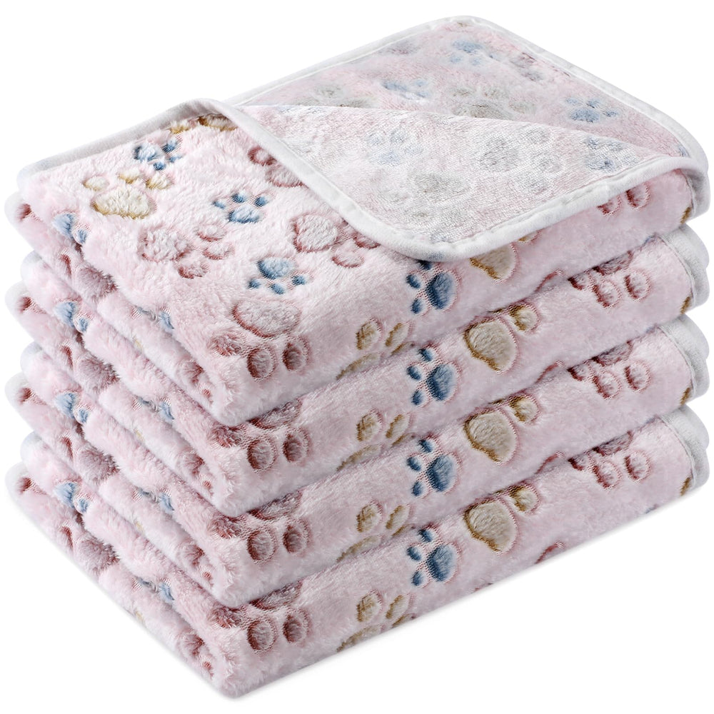 Tatuo paw-print blanket offers cozy naps for dogs