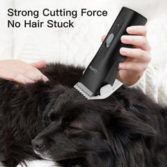 Tileon dog grooming clippers ceramic blade closeup shows rounded teeth for gentle grooming