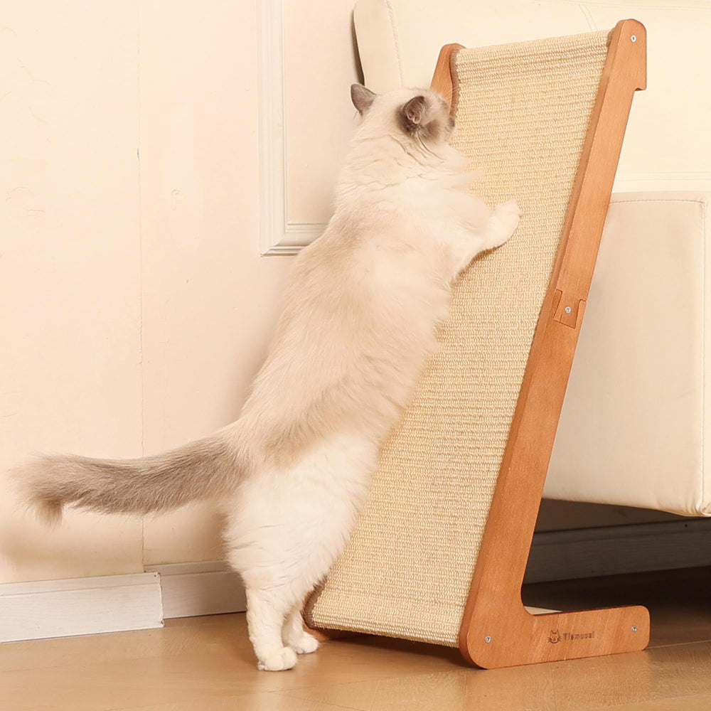 Tismucel beechwood-base scratching-post provides a stable surface for safe cat scratching.