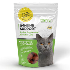Tomlyn Immune Support L-Lysine chews bottle for easy daily feline dosing.