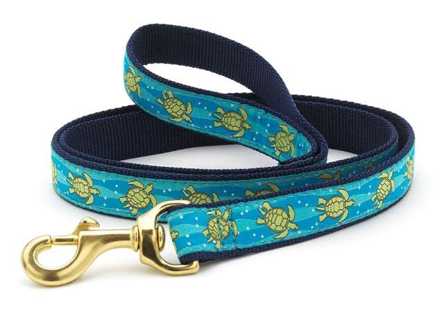 Up Country Sea Turtles leash with vibrant pattern and durable nylon for daily walks.